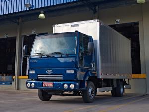 Ford Cargo 816 2003 года